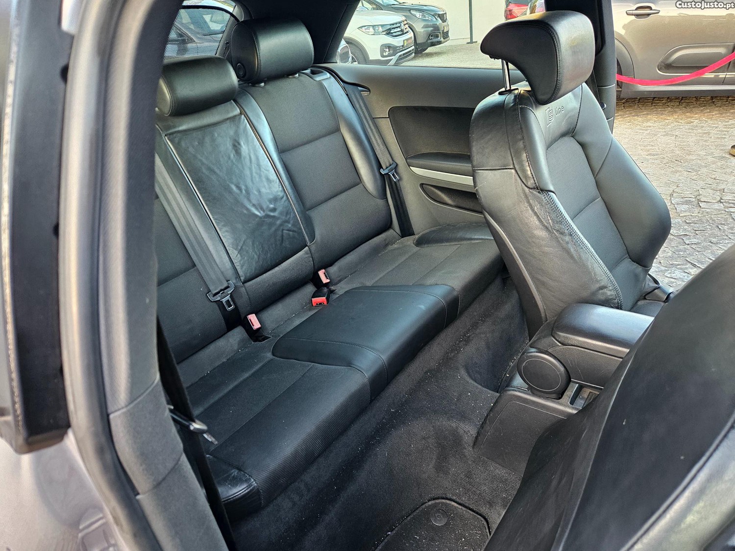 Audi A3 2.0 TDI S LINE 140cv — fotografia 4