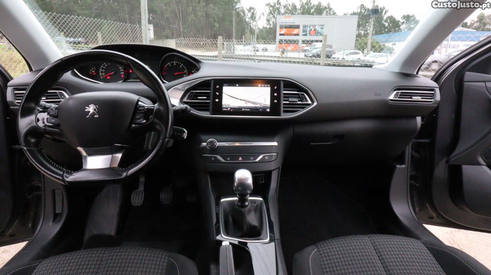 Peugeot 308 1.5 BlueHDi Style — fotografia 10