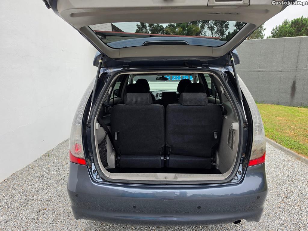 Mitsubishi Grandis 2.0Did 136Cv 7 Lugares 11/2005 — fotografia 11