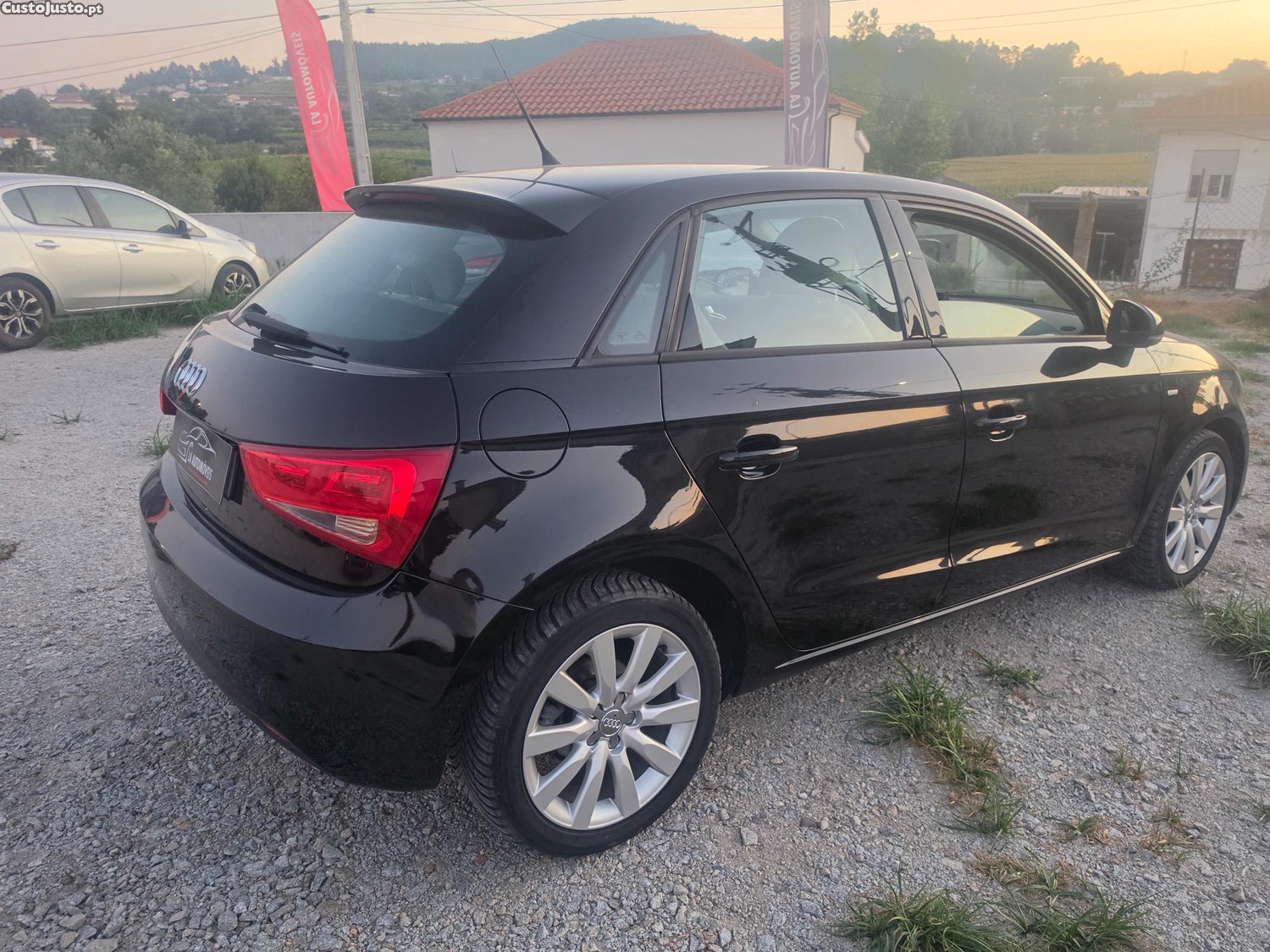 Audi A1 1.6 TDIS line5 portas muito novo — fotografia 8