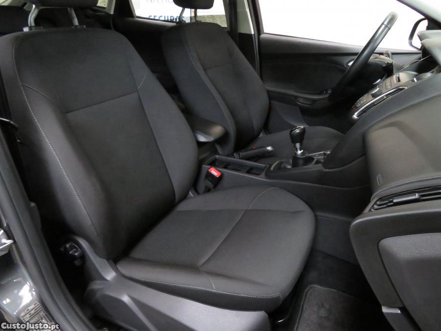 Ford Focus 1.5 TDCi Trend+ — fotografia 8