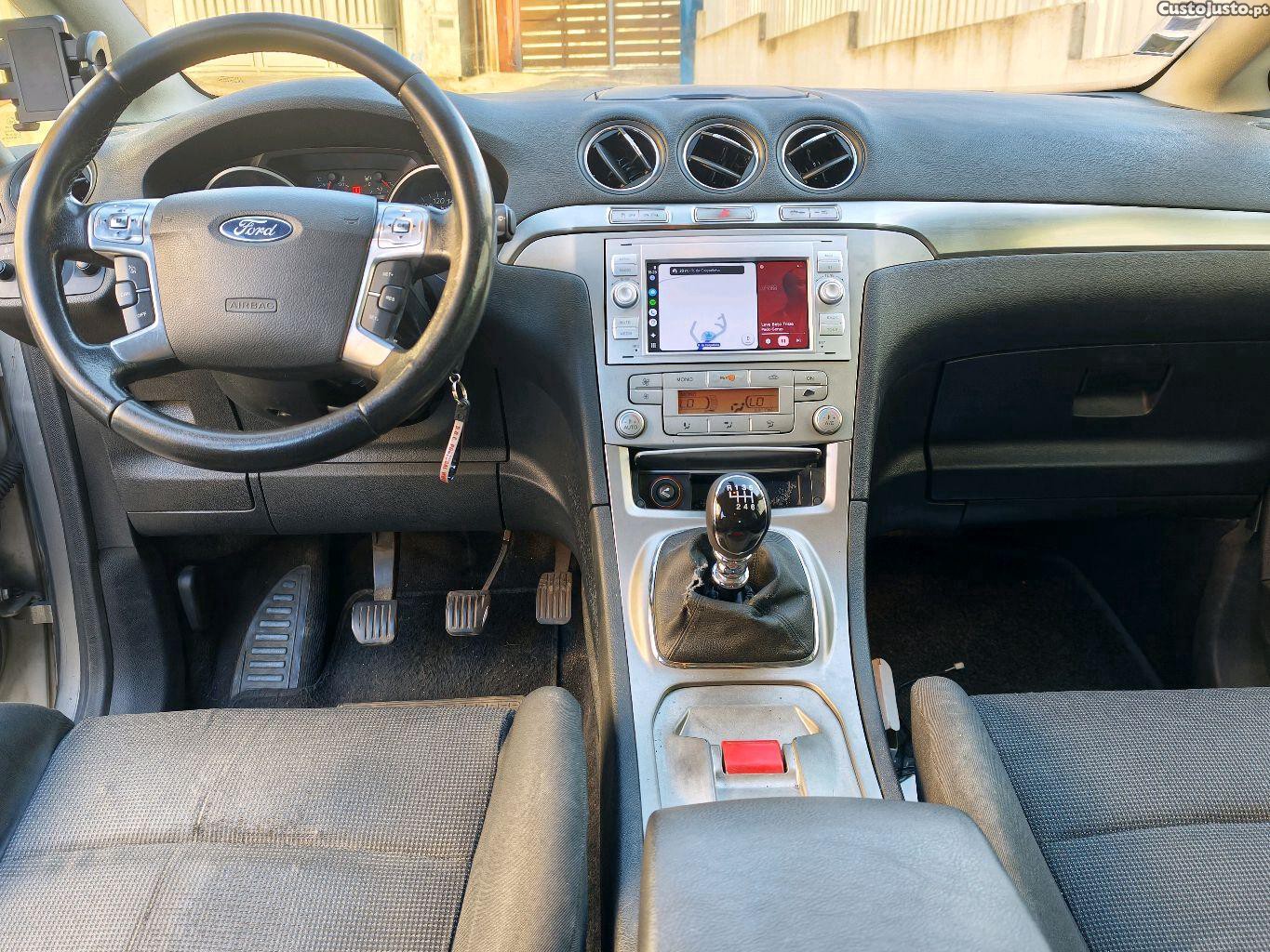 Ford S-Max 1.8 tdci Titanium — fotografia 6