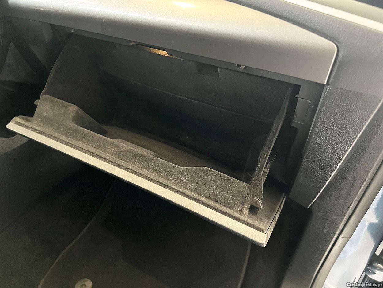 Ford Galaxy 2.0 TDCi Trend — fotografia 8
