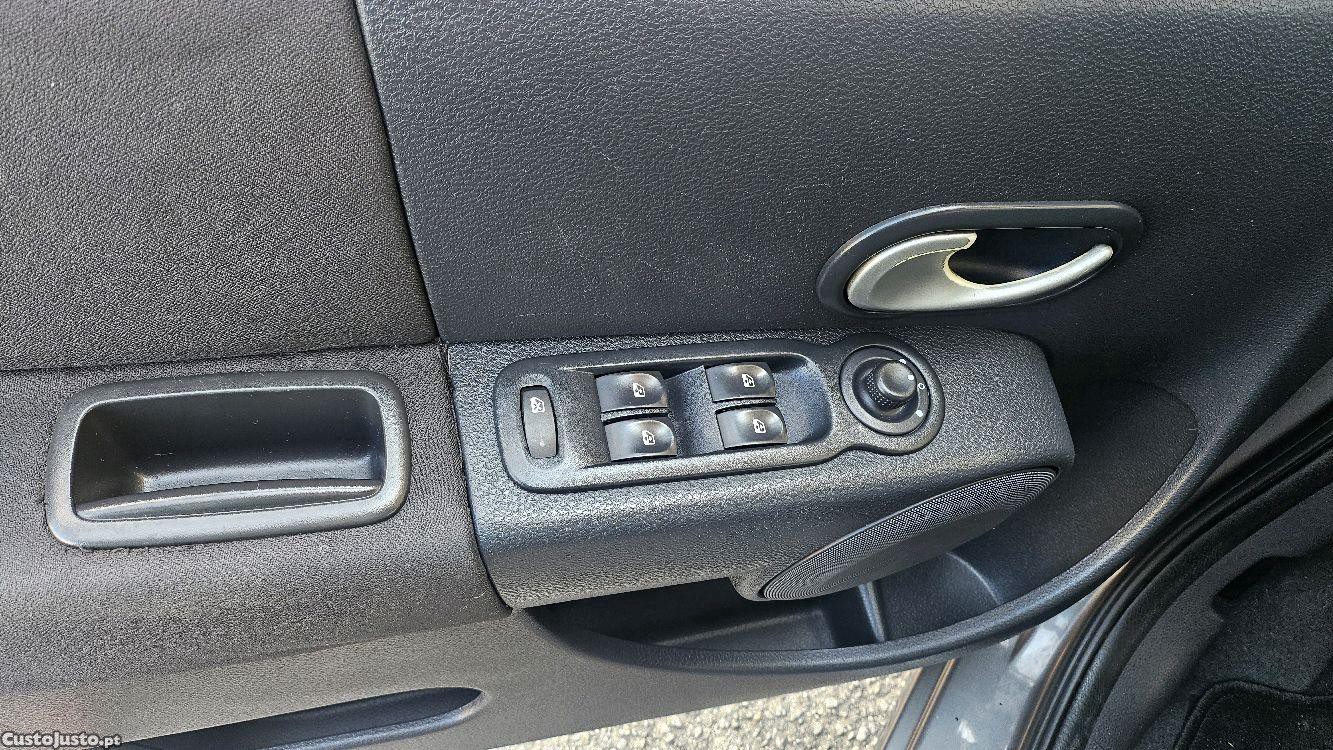 Renault Modus 1.2 Tce dilynamique S 2008 — fotografia 6