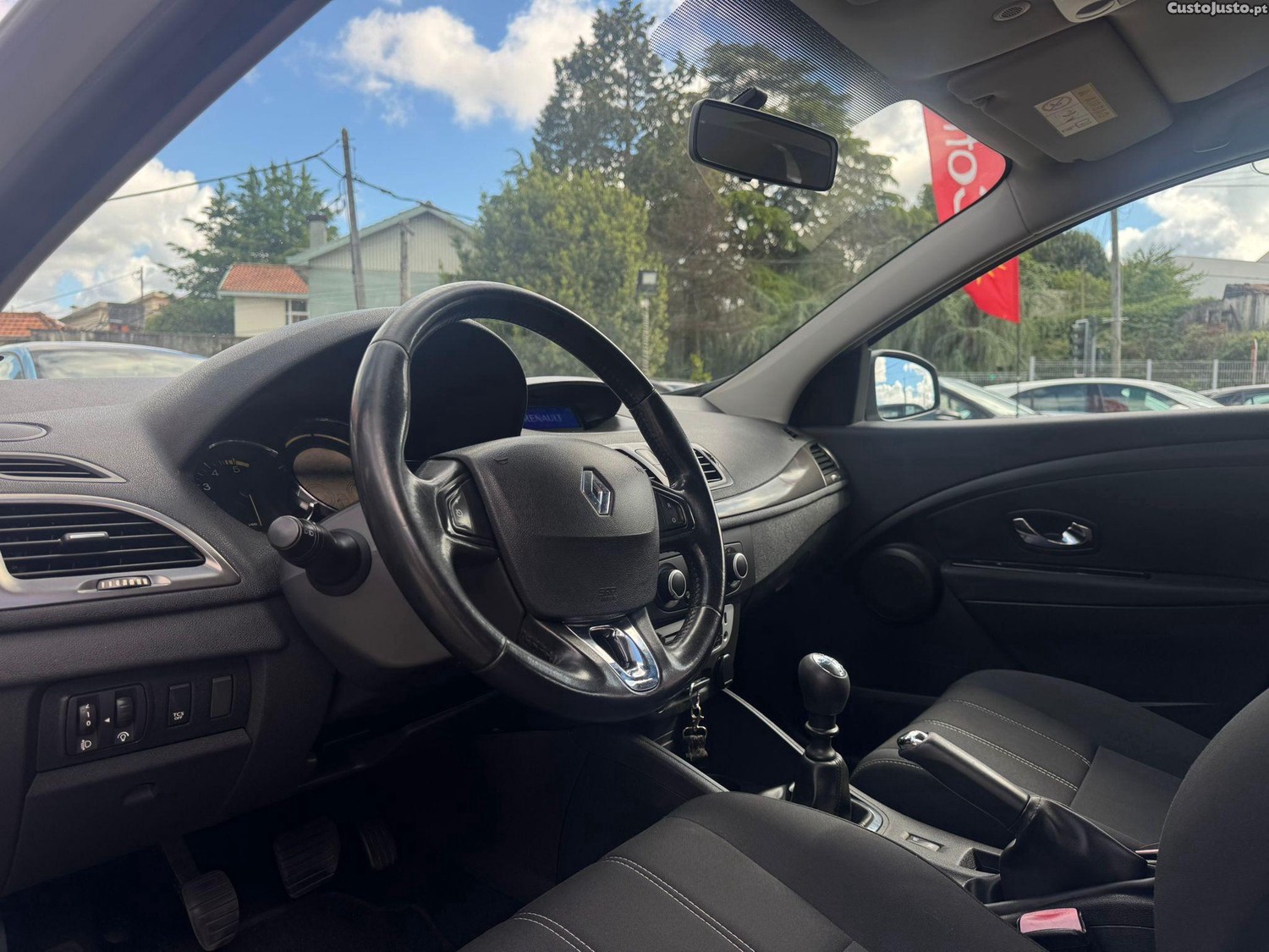 Renault Mégane Sport Tourer 1.5 dCi Confort — fotografia 10