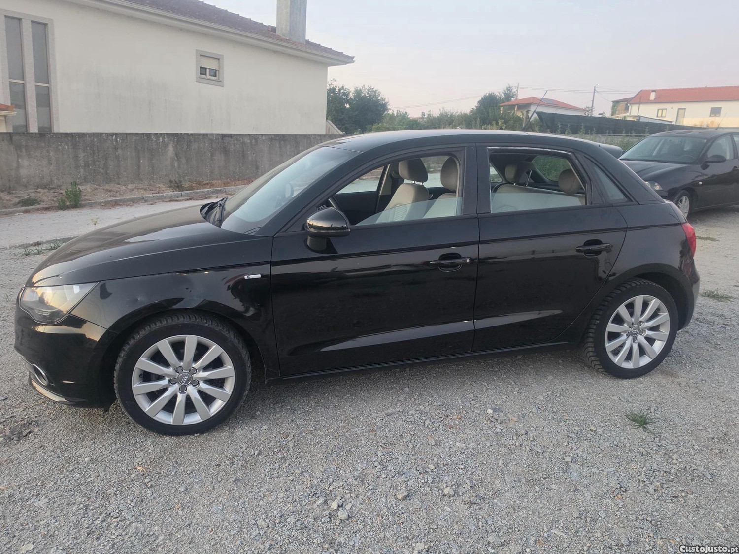 Audi A1 1.6 TDIS line5 portas muito novo — fotografia 11