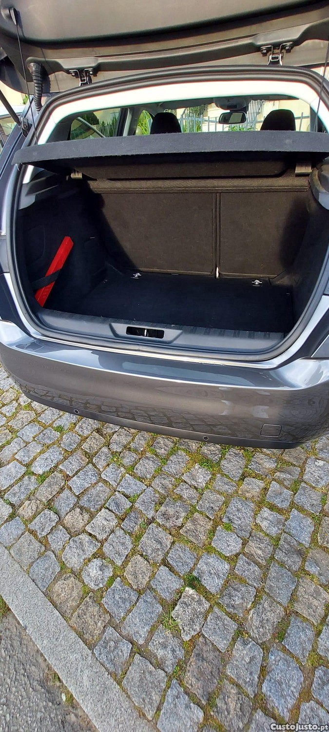Peugeot 308 1.6 BlueHDi Style — fotografia 3