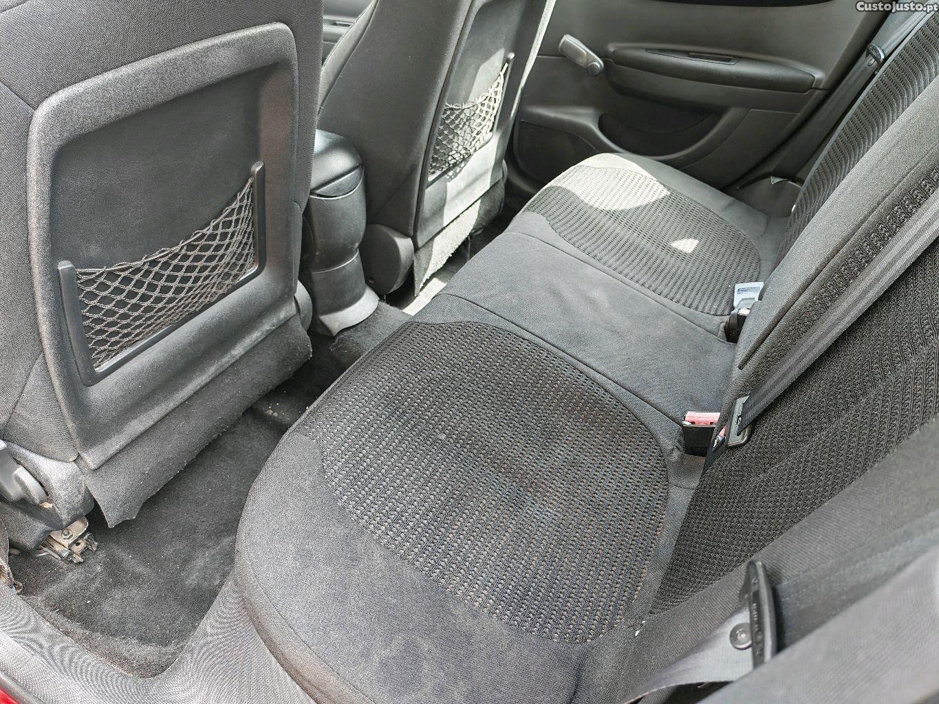Citroën C4 1.6 HDi — fotografia 8