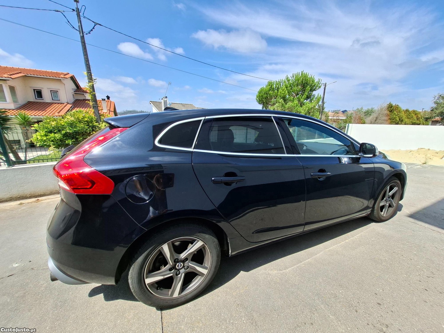 Volvo V40 D4 R-Design — fotografia 5