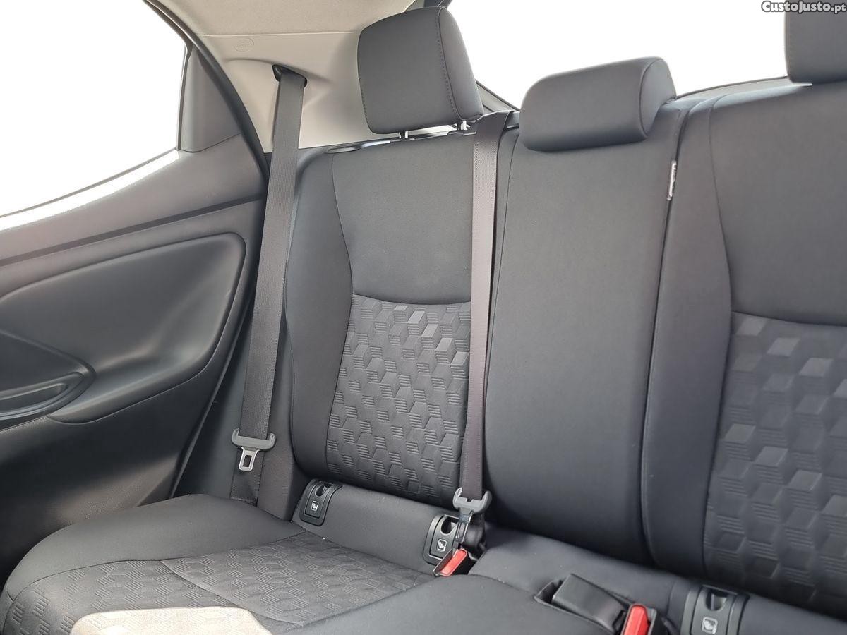 Toyota Yaris 1.5 HDF Comfort Plus — fotografia 6