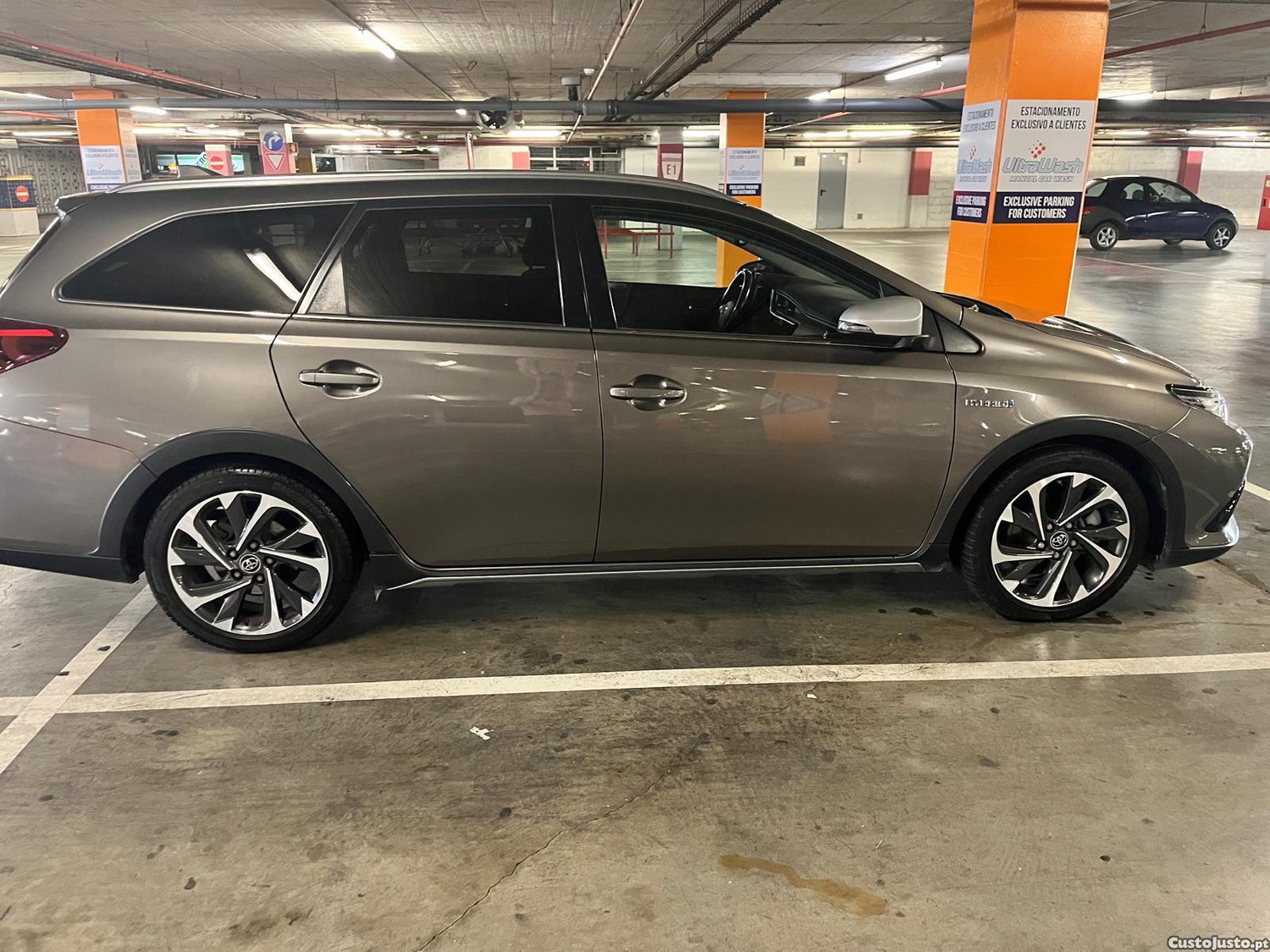 Toyota Auris Touring Sports 1.8 HSD Comfort Plus Navi — fotografia 4
