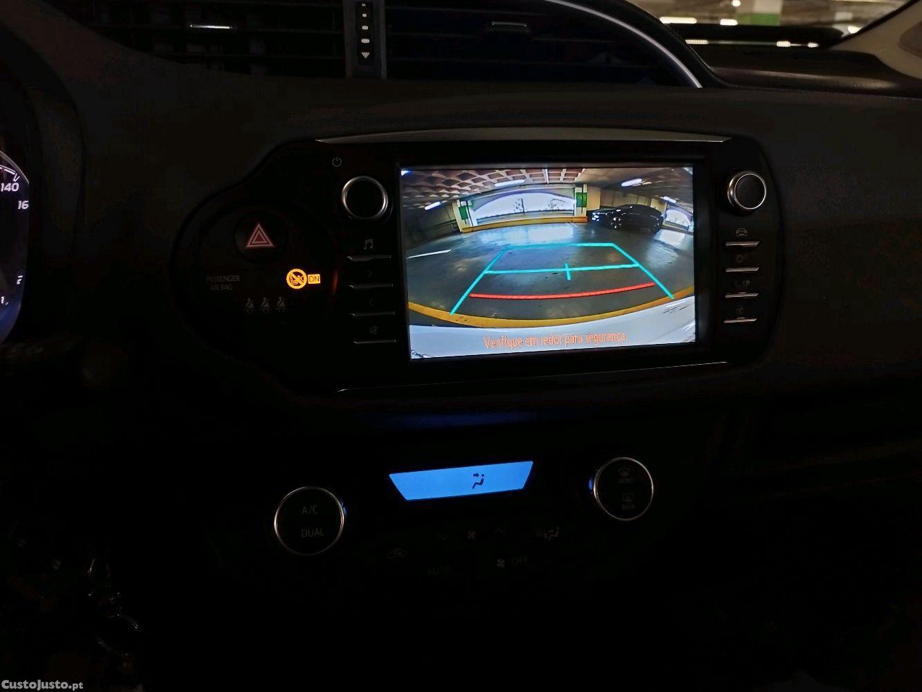 Toyota Yaris Hybrid — fotografia 5