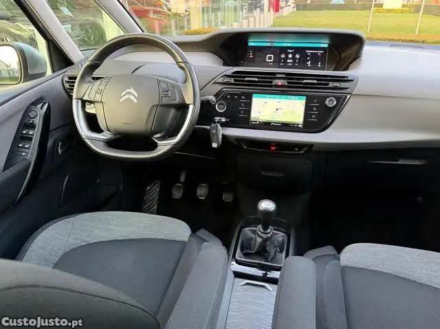 Citroën C4 Spacetourer PureTech 130 Stop&Start FEEL — fotografia 4