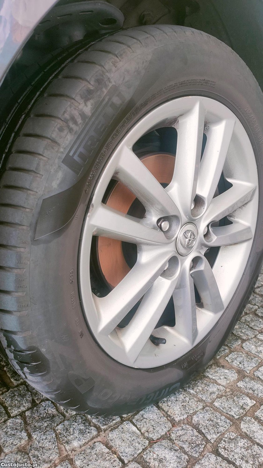 Toyota Auris 1.4D — fotografia 7