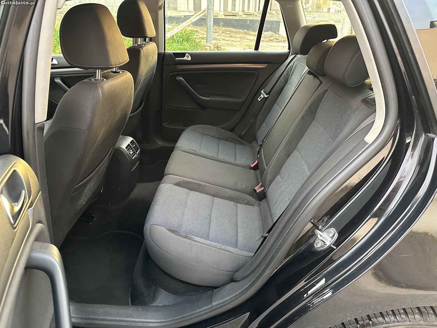 Volkswagen Golf Variant 1.6 Tdi 105 Cv — fotografia 3