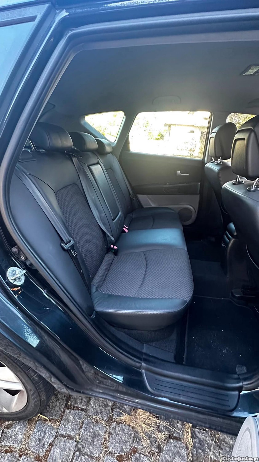 Kia Ceed 1.6 CRDI — fotografia 7