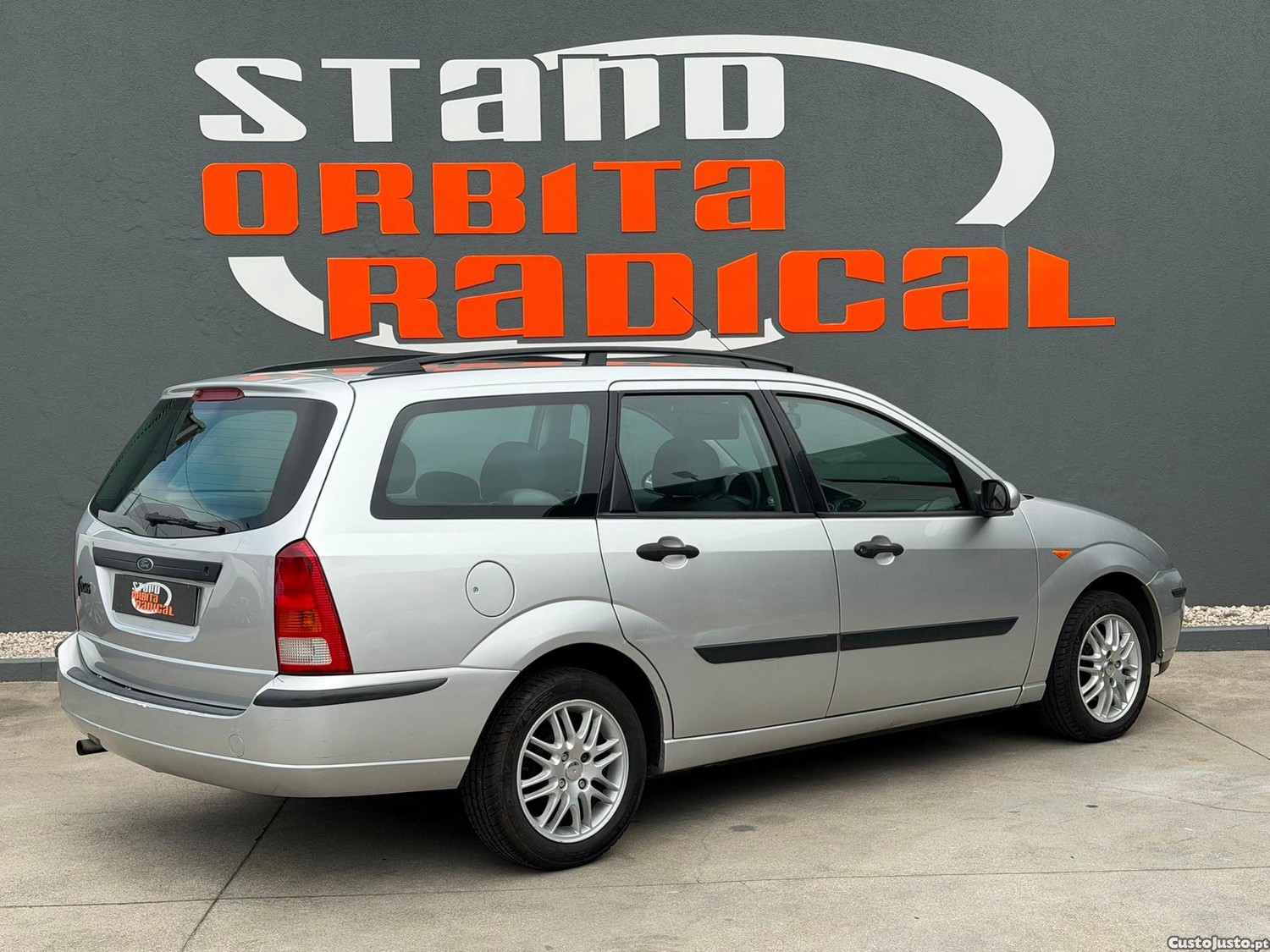 Ford Focus SW 1.4 Comfort — fotografia 18