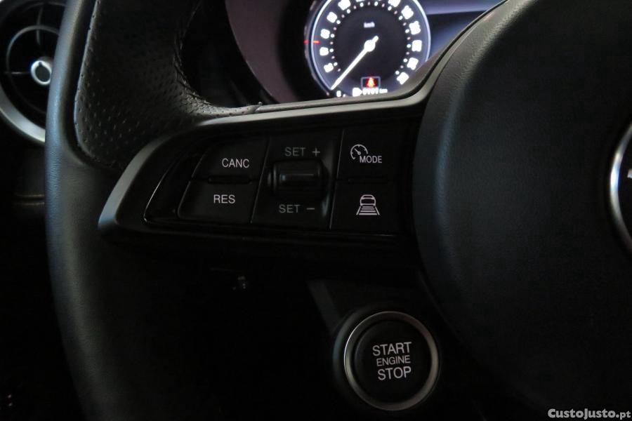 Alfa Romeo Tonale 1.5 Hybrid Sprint — fotografia 17