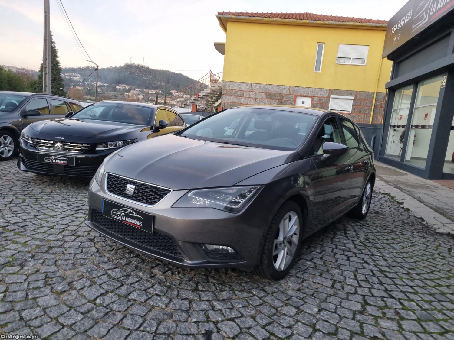SEAT Leon 1.6 TDI muito novo — fotografia 13