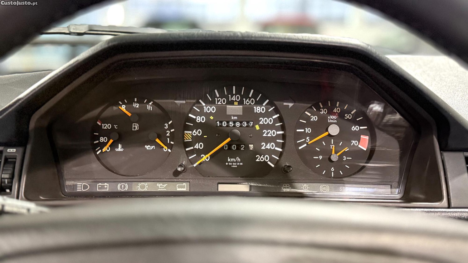 Mercedes-Benz E 320 W124 — fotografia 11