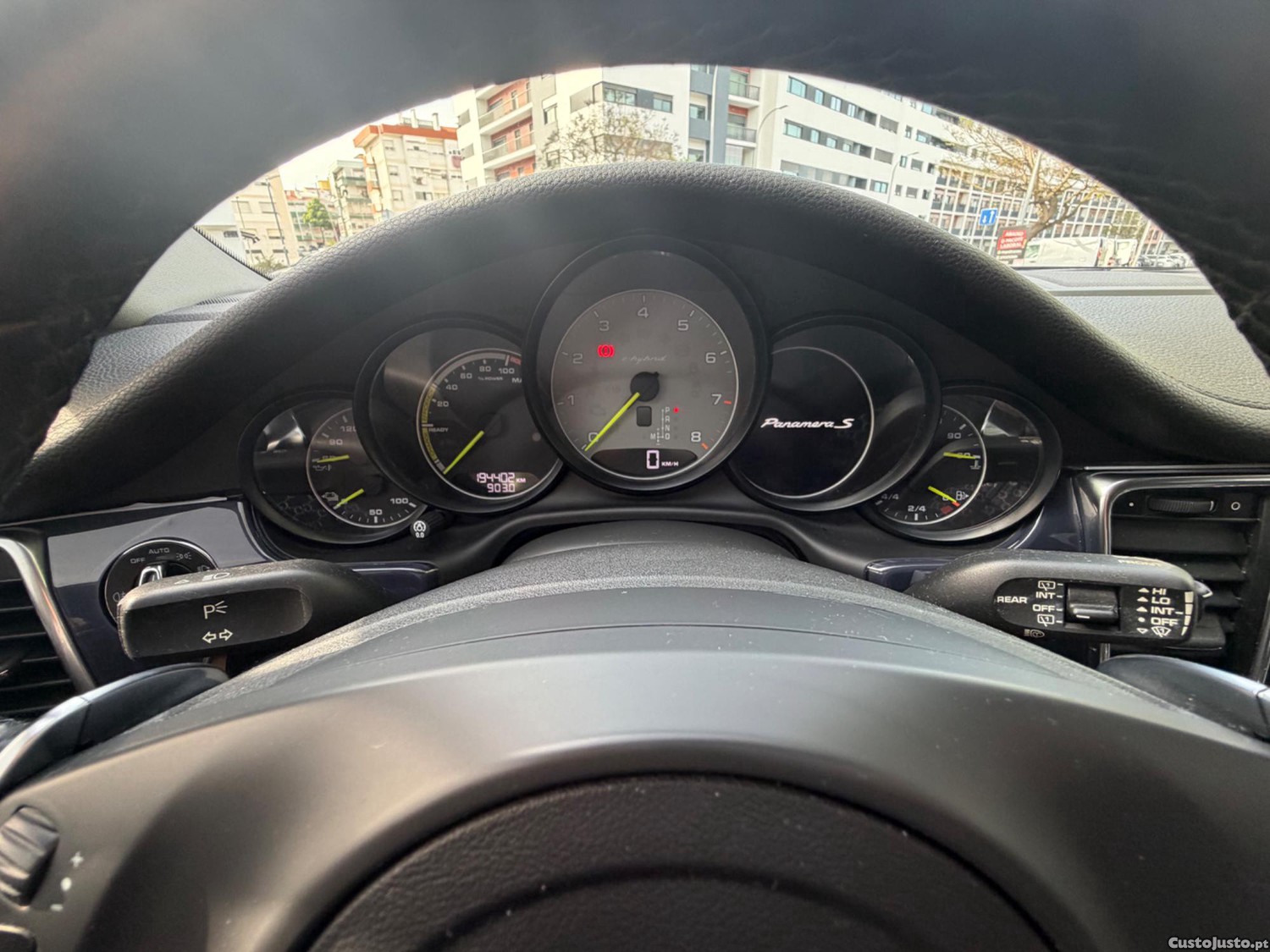 Porsche Panamera S HYBRID — fotografia 4