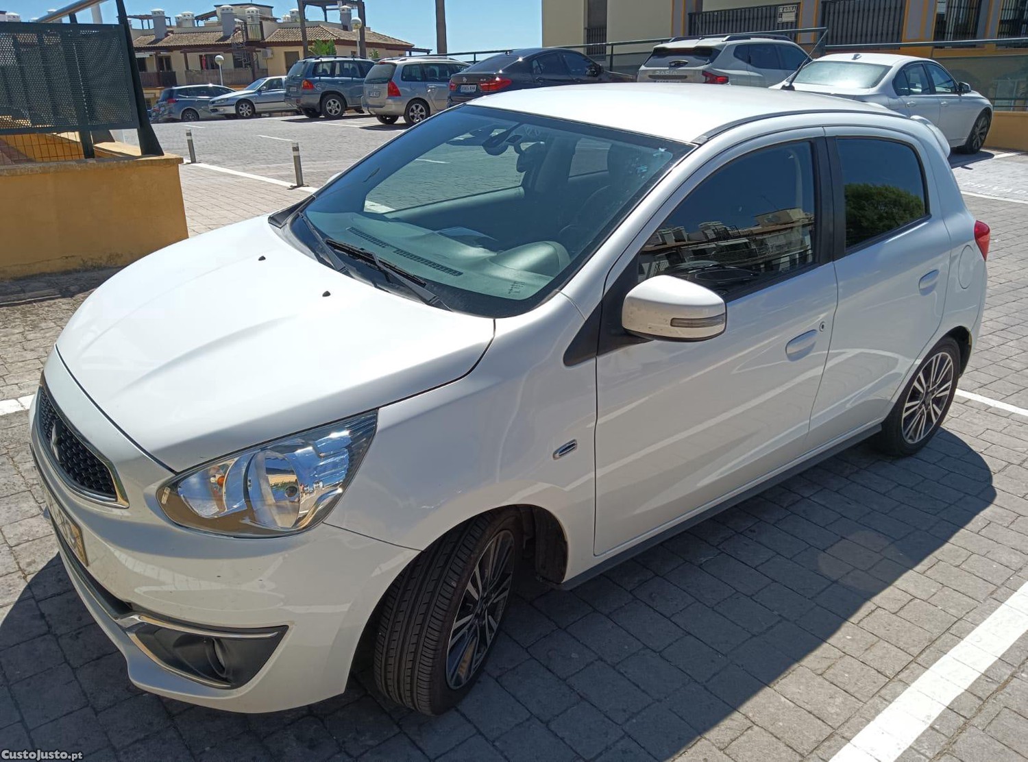 Mitsubishi Space Star Star — fotografia 10