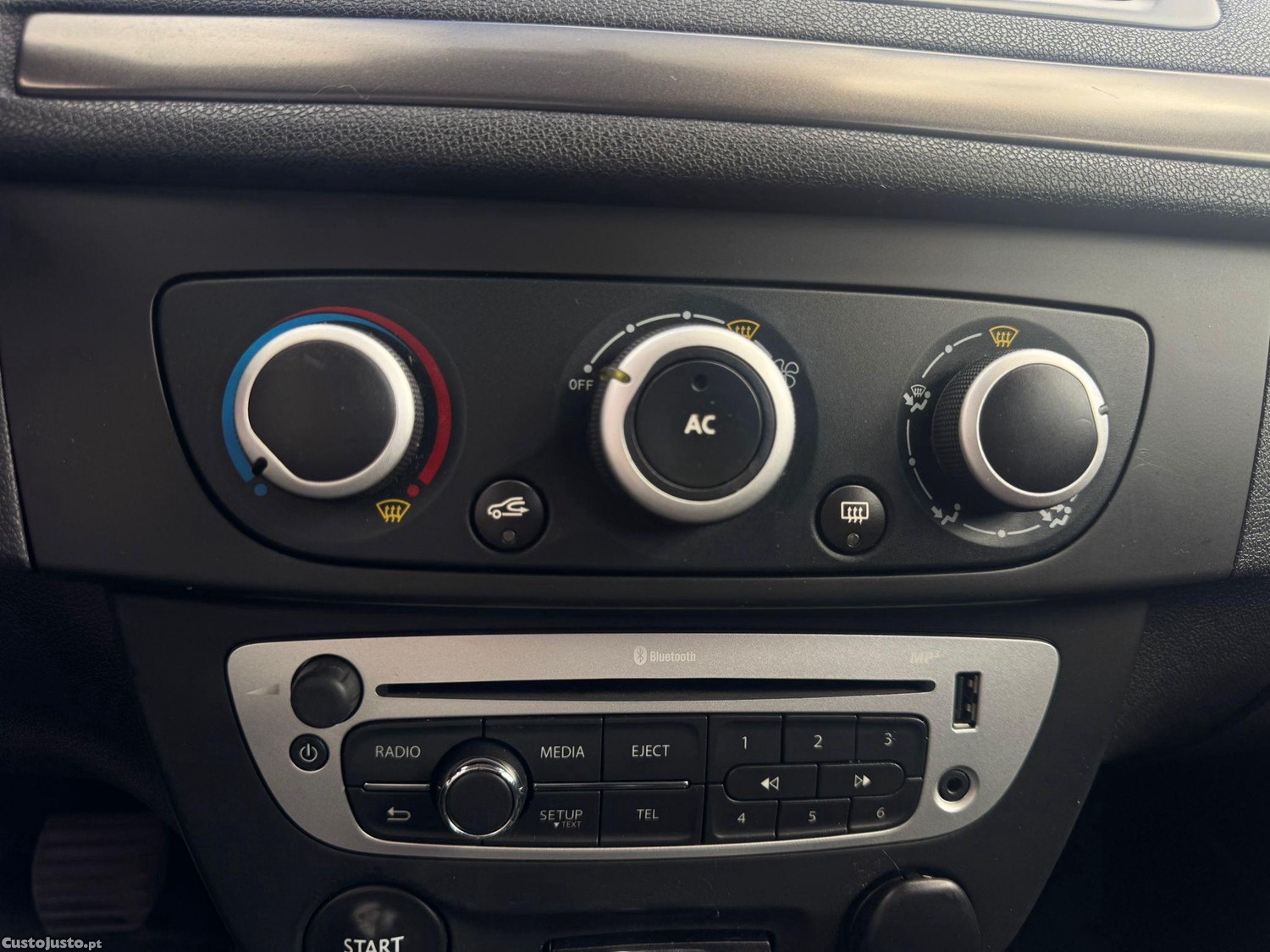 Renault Mégane Sport Tourer 1.5 dCi Confort — fotografia 3