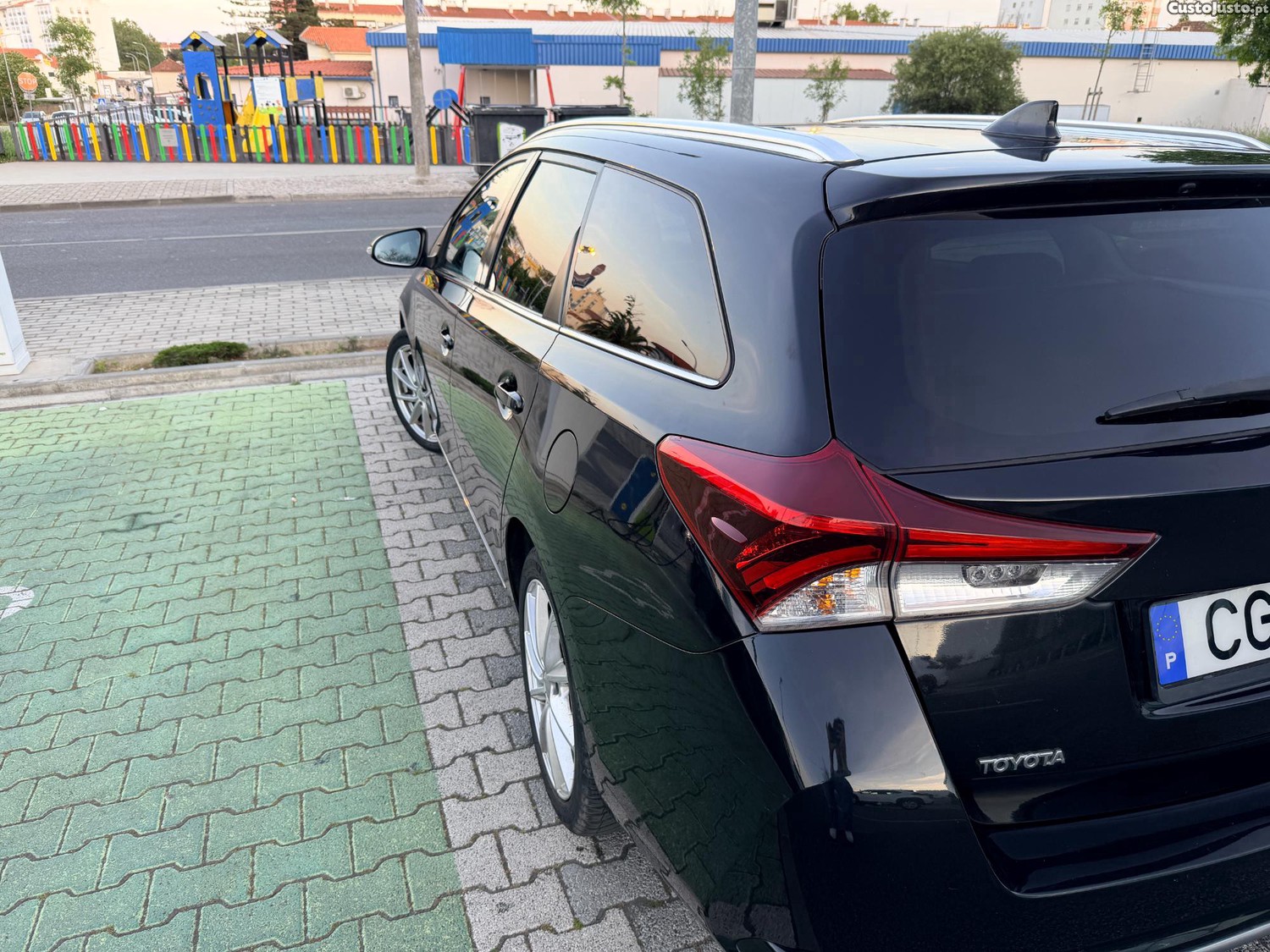 Toyota Auris Touring Sports 1.2 Turbo Aspiration — fotografia 6