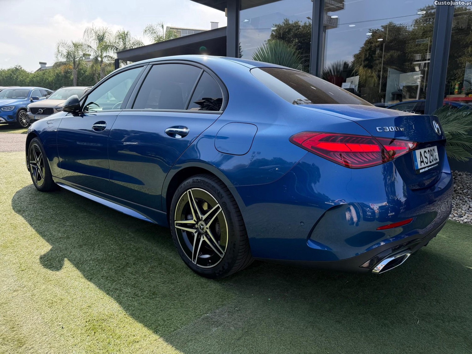 Mercedes-Benz C 300 e AMG Line — fotografia 16