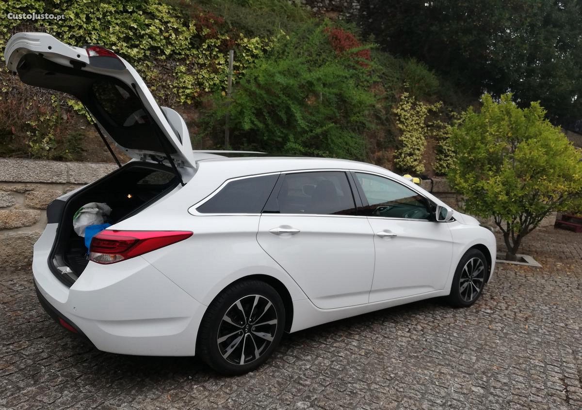 Hyundai i40 SW 1.7 CRDi Aut — fotografia 4