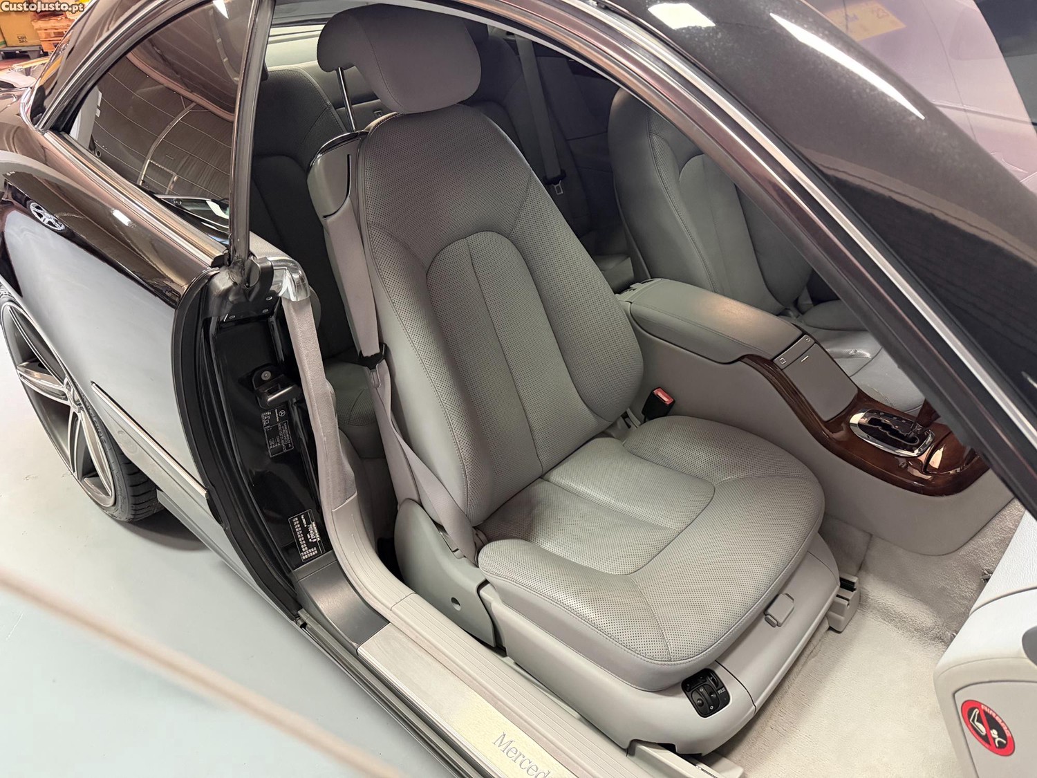 Mercedes-Benz Classe CL . — fotografia 3