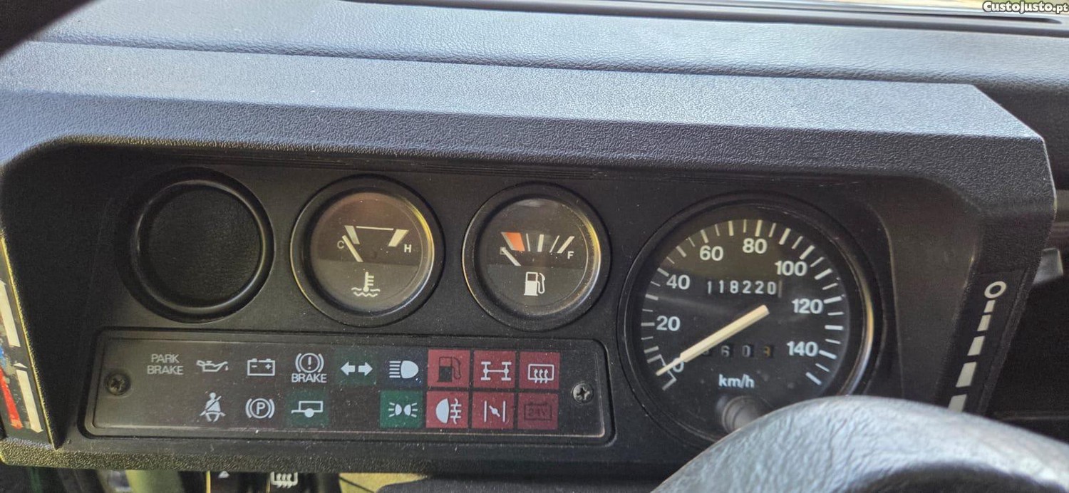 Land Rover Defender 110 — fotografia 4