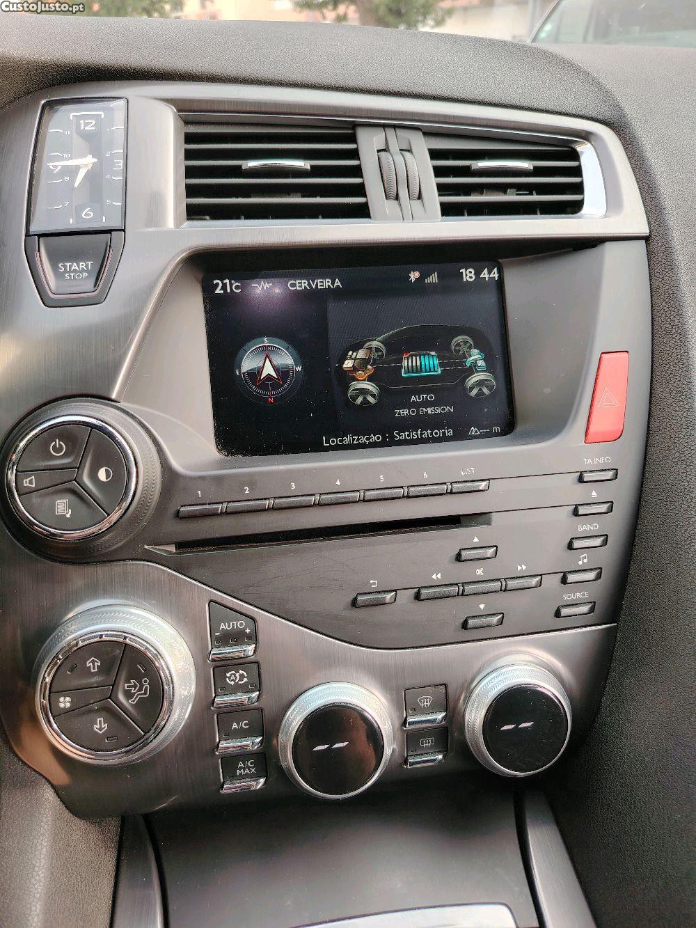 Citroën DS5 Hybrid4 So Chic — fotografia 6