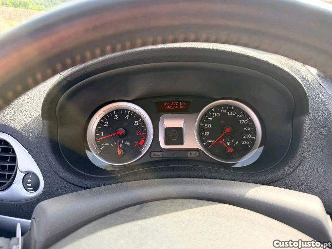 Renault Clio 1.2 dinamic — fotografia 4