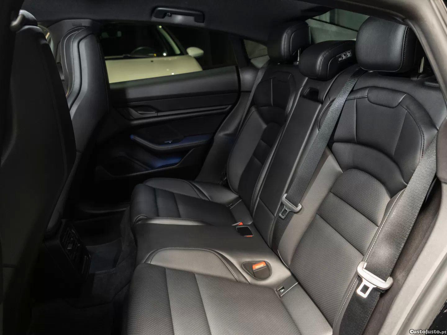 Porsche Taycan Bateria performance plus — fotografia 5
