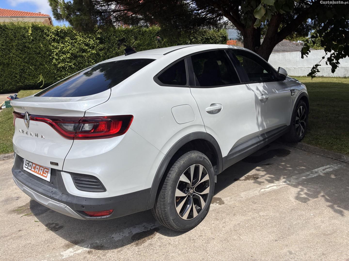 Renault Arkana 1.6 E-Tech Full Hybrid Evolution — fotografia 11