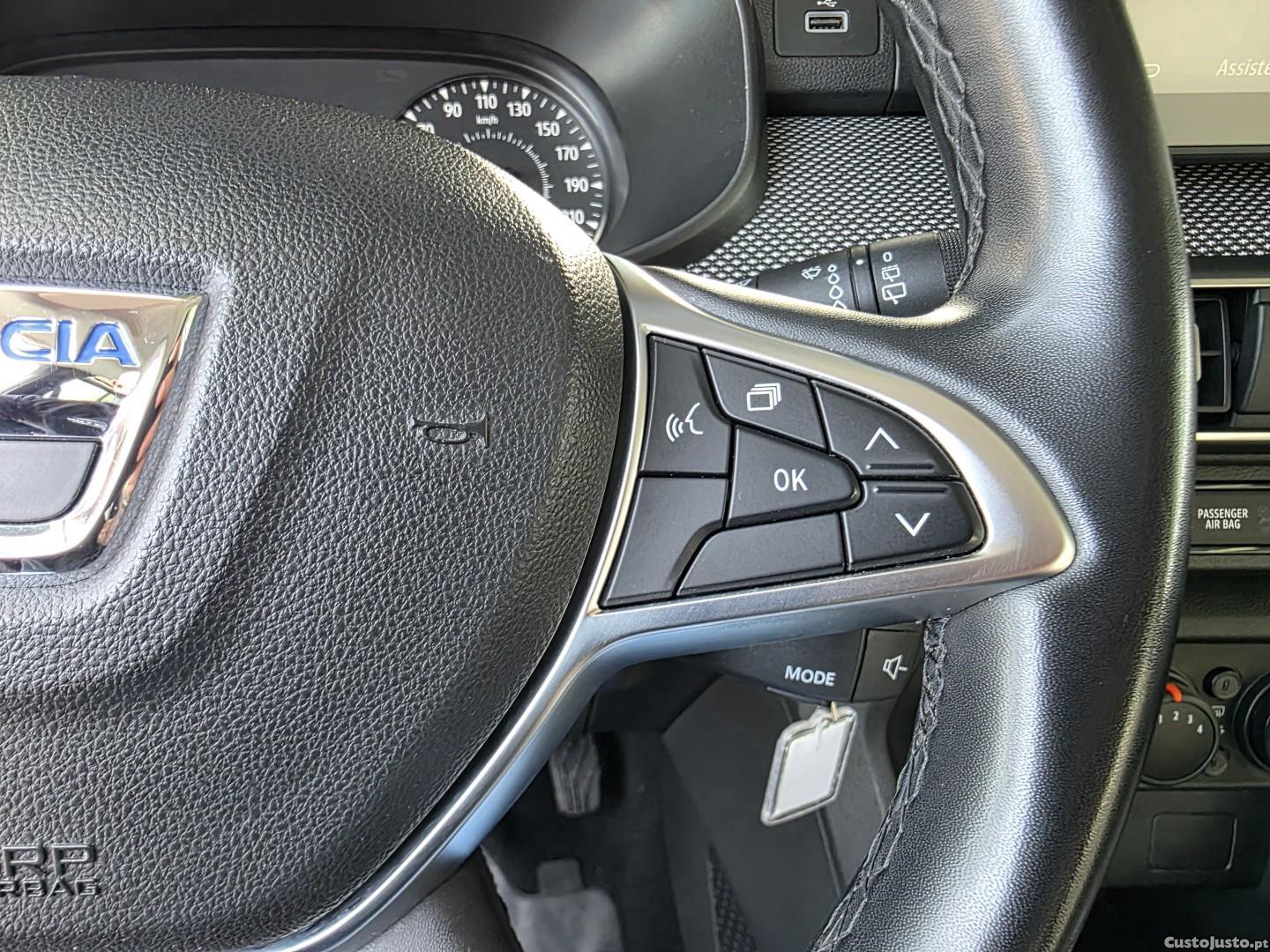 Dacia Sandero 1.0 TCe Comfort — fotografia 8