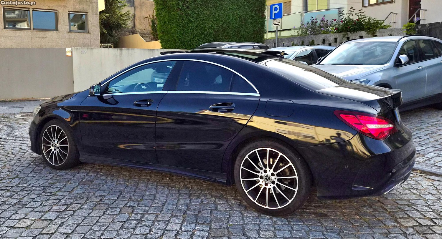 Mercedes-Benz CLA 180 AMG Caixa Automática / Aceito Retoma — fotografia 5