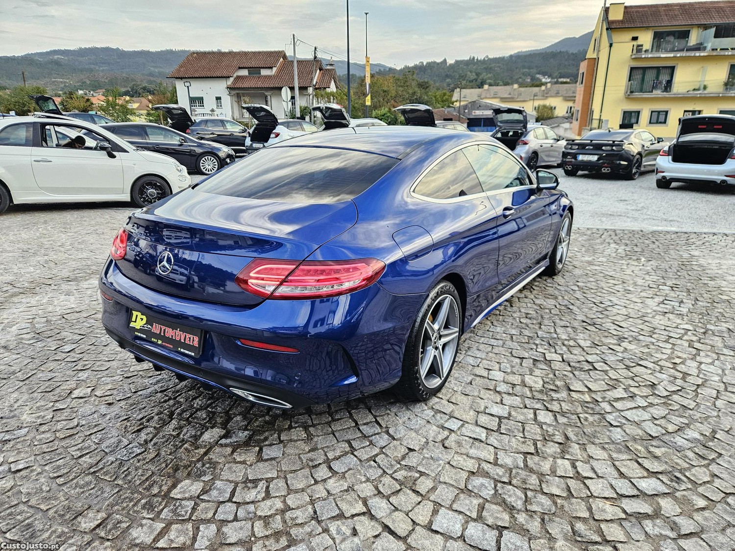 Mercedes-Benz C 220 D COUPÉ AMG LINE - 17 foto 4