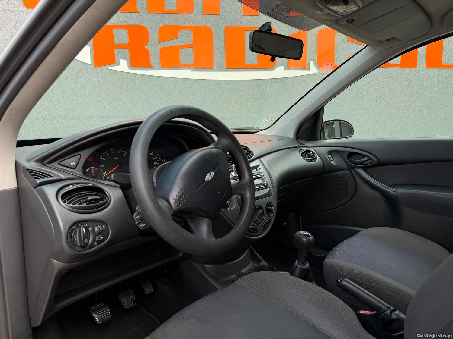 Ford Focus SW 1.4 Comfort — fotografia 14