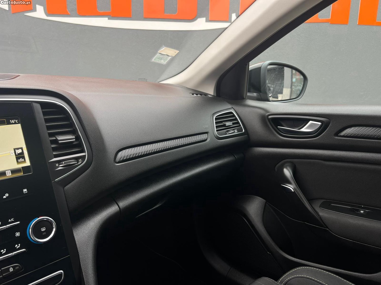 Renault Mégane Sport Tourer 1.5 Blue dCi Limited — fotografia 3