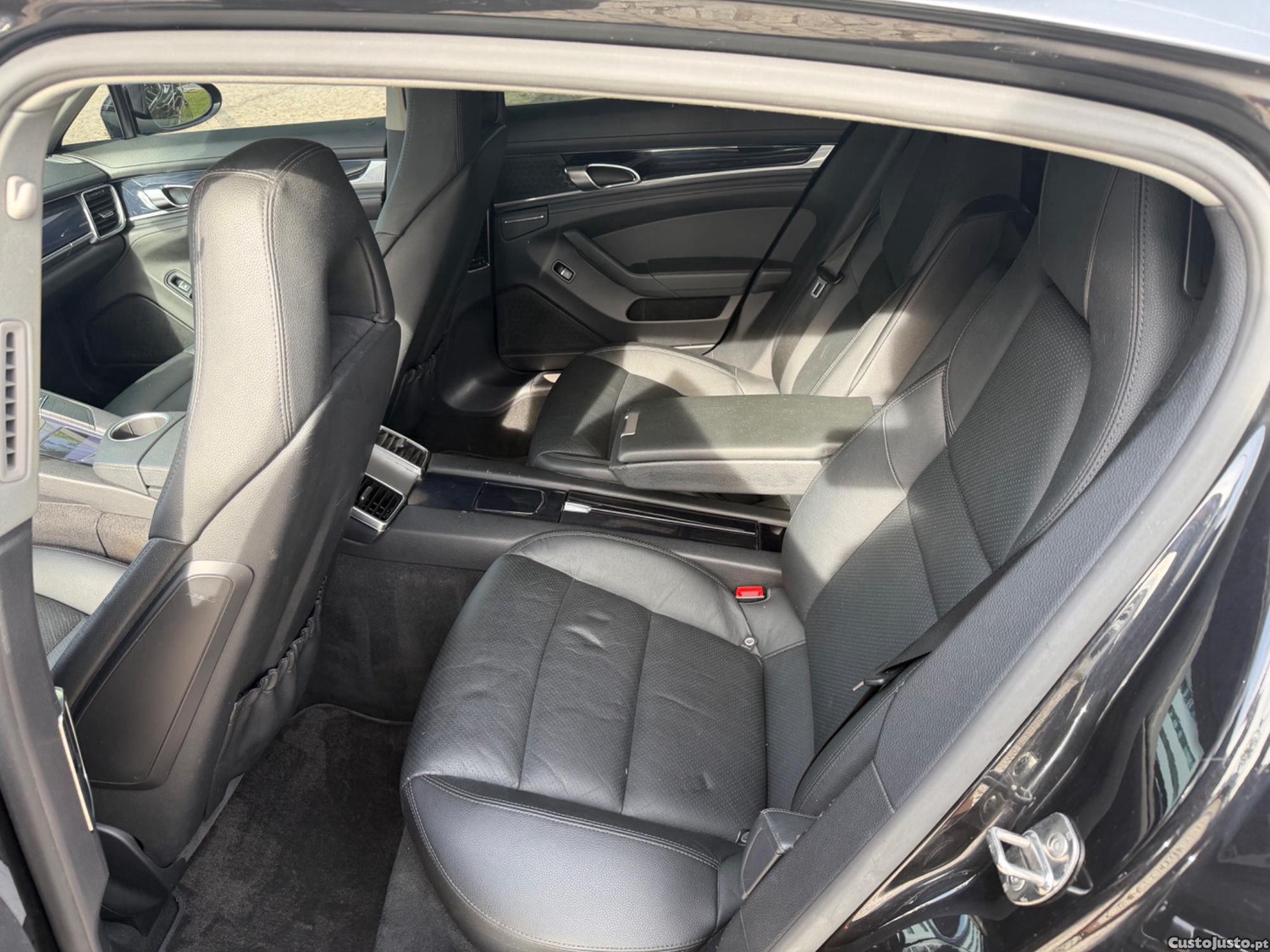 Porsche Panamera S HYBRID — fotografia 9