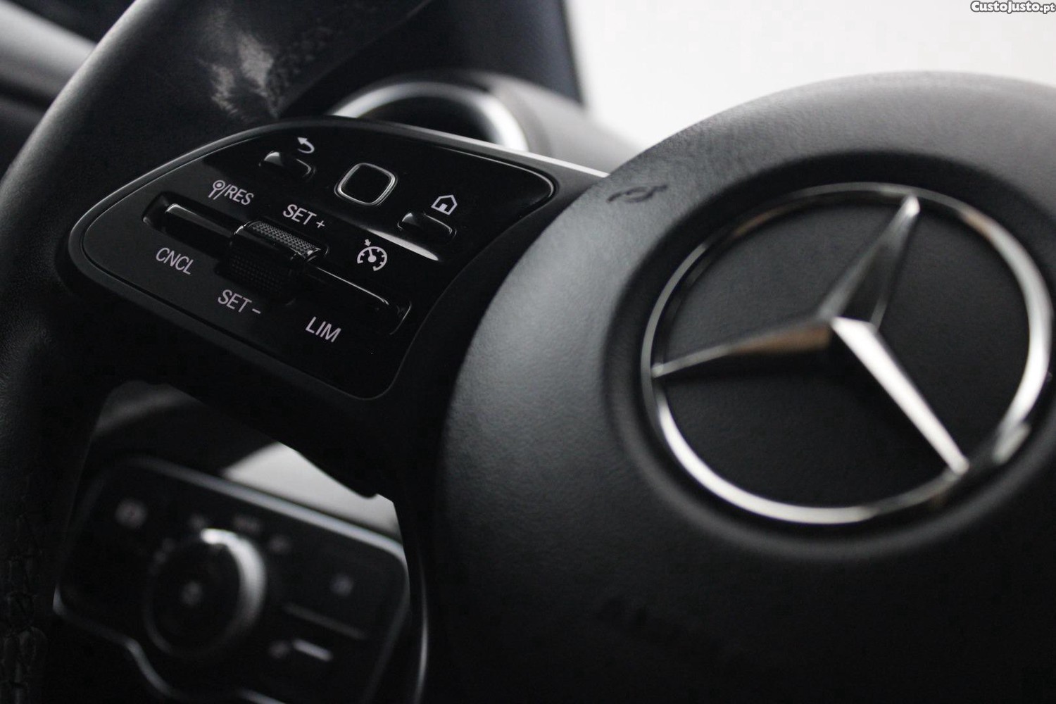 Mercedes-Benz CLA 180 D SHOOTING BRAKE STYLE AUTO — fotografia 41