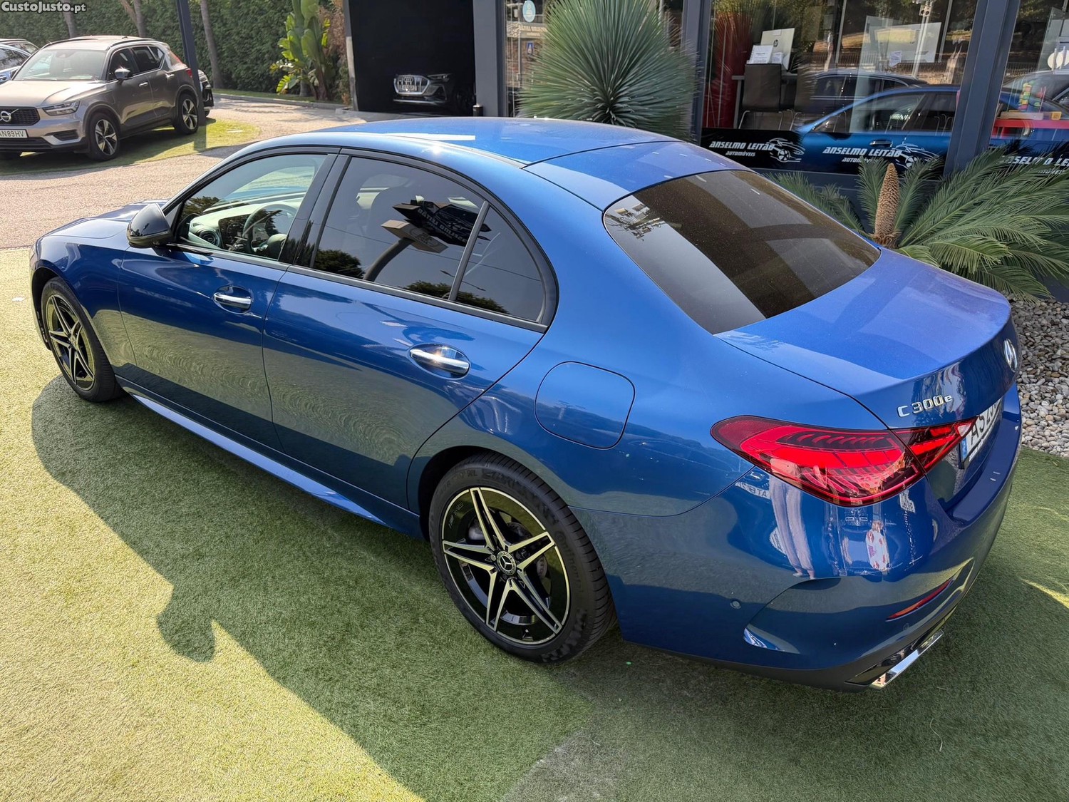 Mercedes-Benz C 300 e AMG Line — fotografia 15