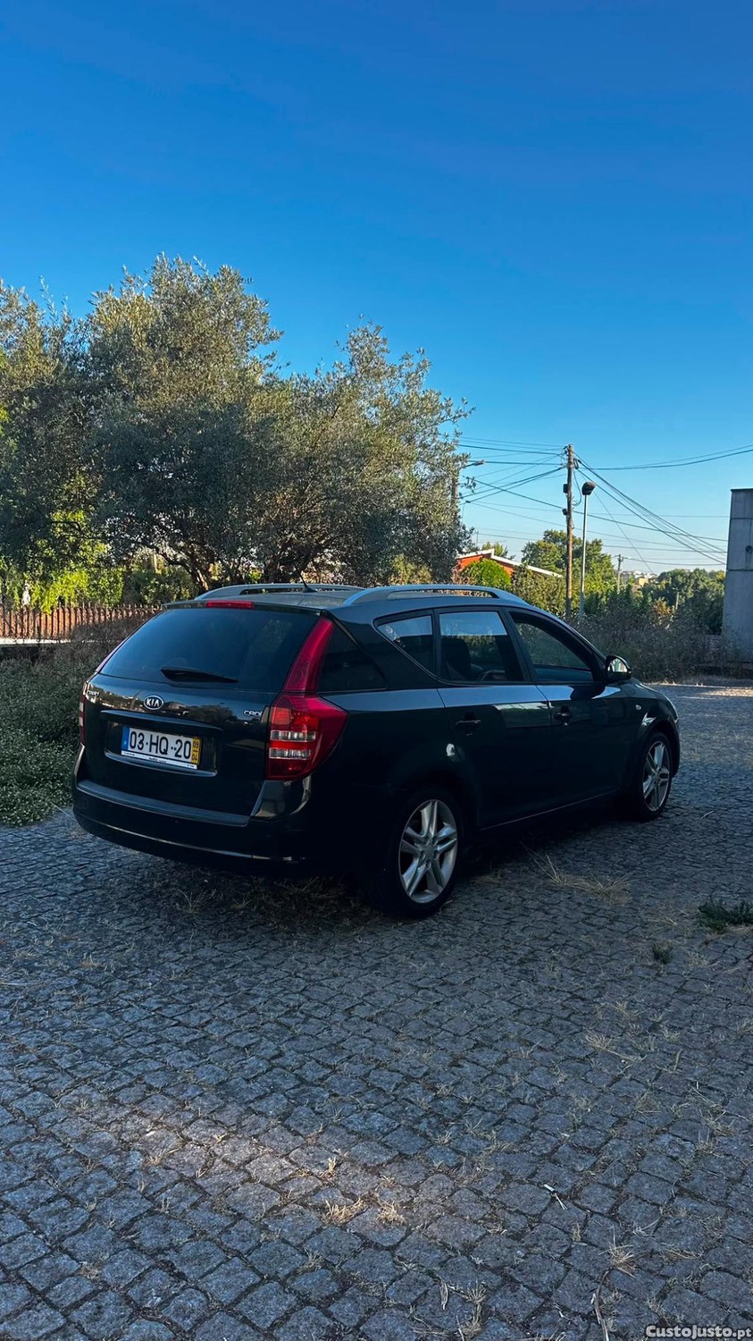 Kia Ceed 1.6 CRDI — fotografia 5