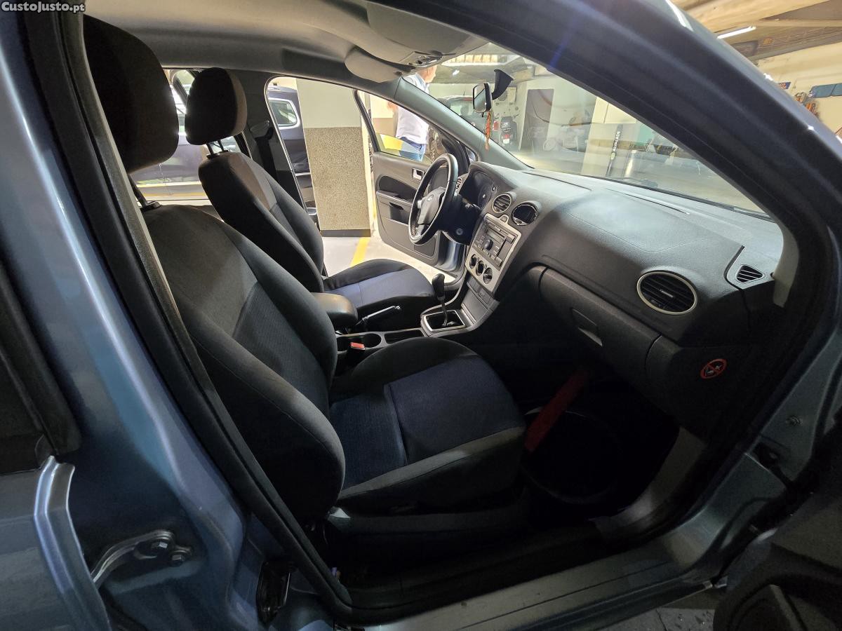 Ford Focus 1.6 TDCI — fotografia 5