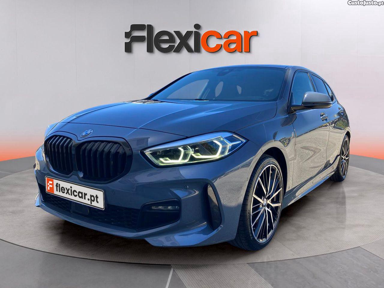 BMW 118 i Pack Desportivo M Auto — fotografia 19