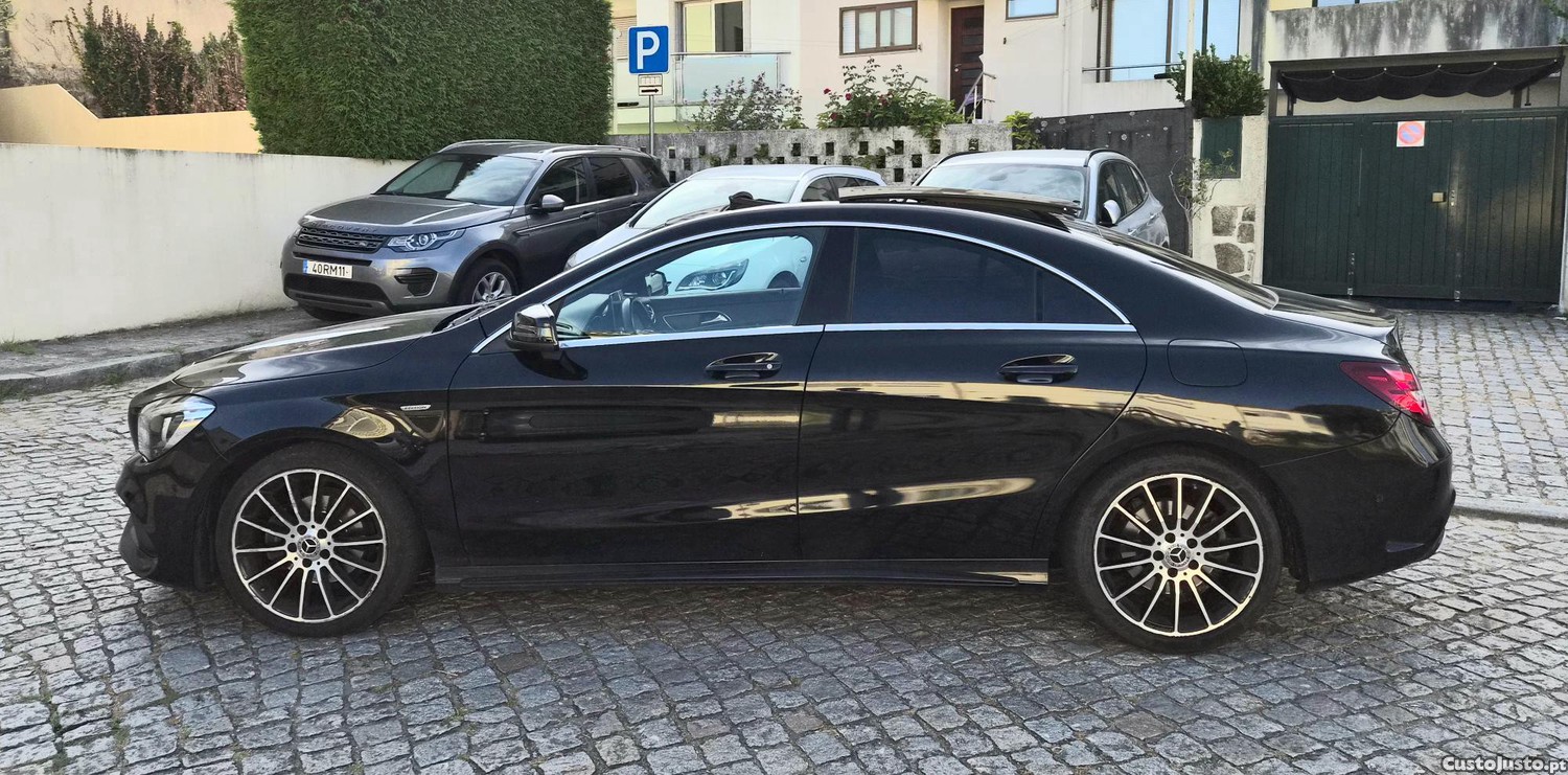 Mercedes-Benz CLA 180 AMG Caixa Automática / Aceito Retoma — fotografia 6