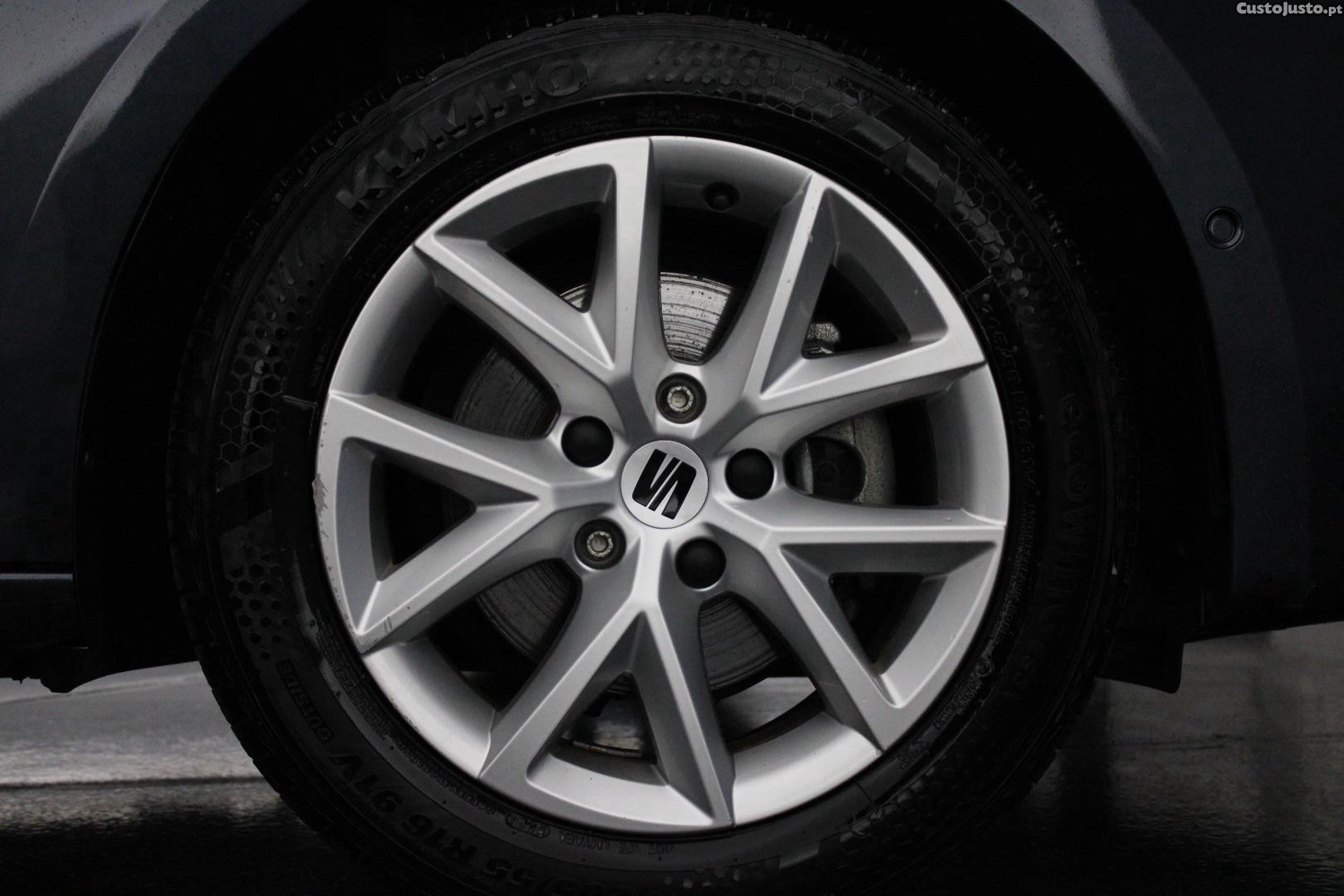 SEAT Leon ST 1.0 TSI STYLE — fotografia 2