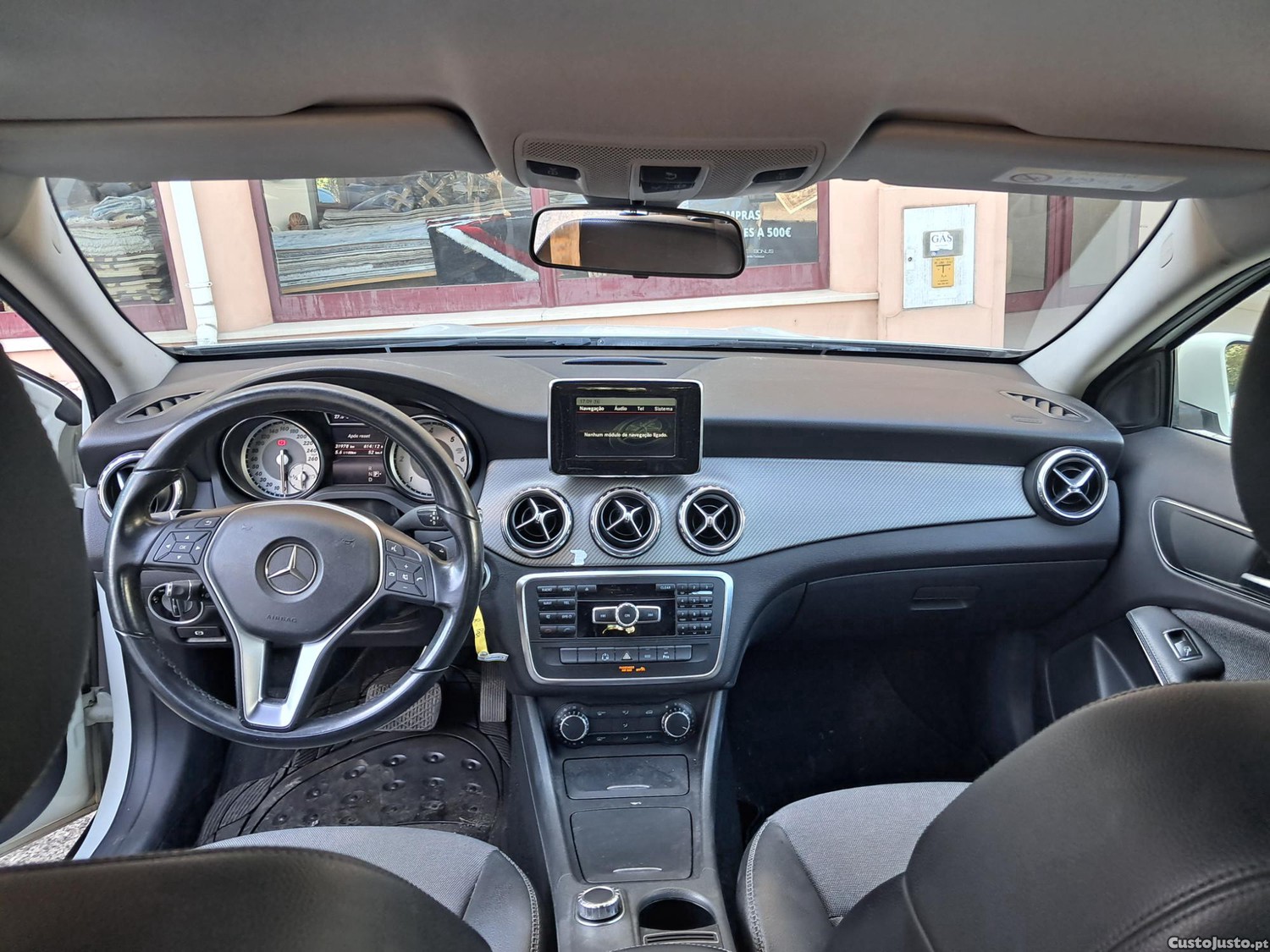 Mercedes-Benz GLA 200 CDI — fotografia 3